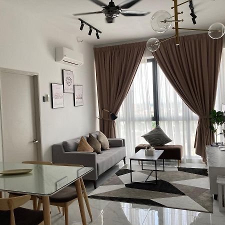 Free Netflix! Zas Suite At Troika Residence, Kb Κότα Μπάρου Εξωτερικό φωτογραφία