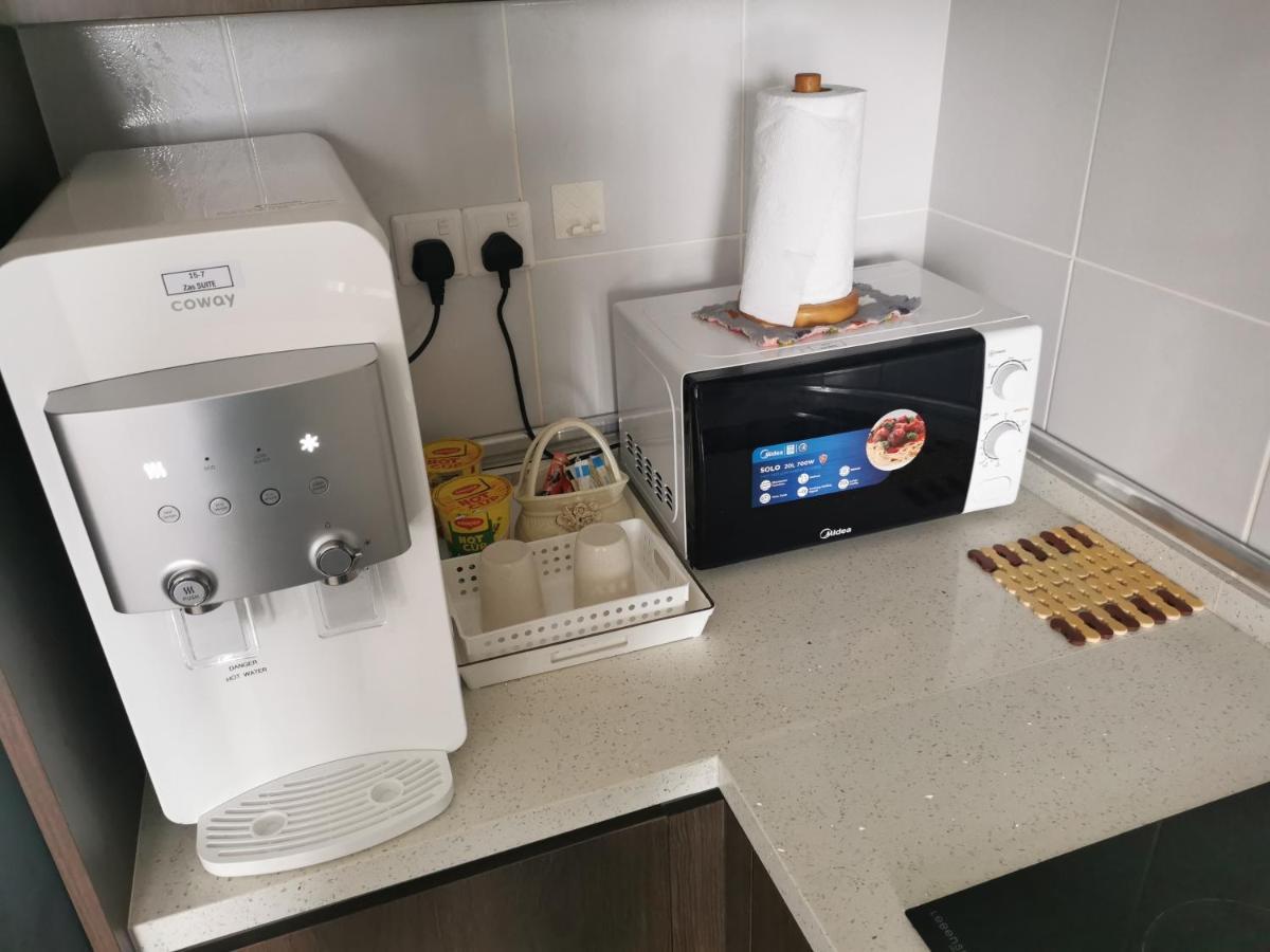 Free Netflix! Zas Suite At Troika Residence, Kb Κότα Μπάρου Εξωτερικό φωτογραφία